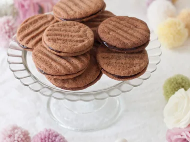 Chocolate refrigerator cookies