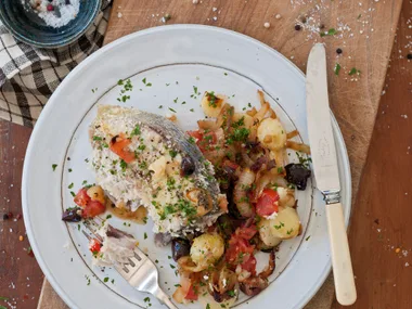 Baked fish with thyme and olives