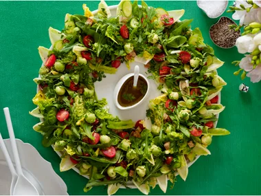 Christmas wreath salad