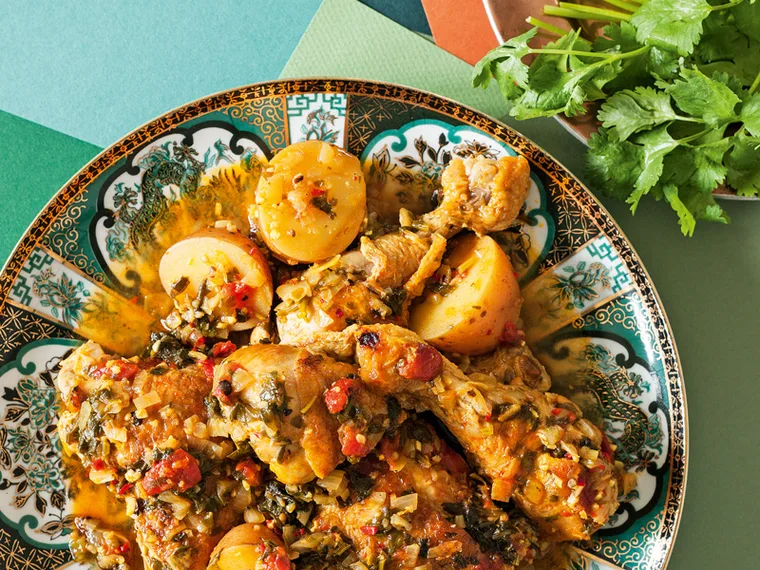Chicken curry with potatoes, cardamom and ginger