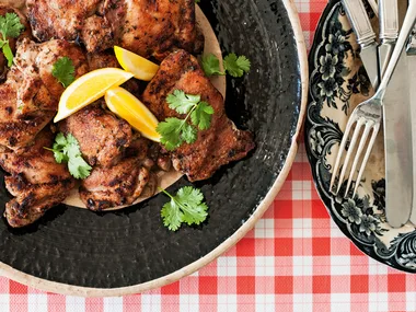 Chicken thighs with ginger and allspice rub