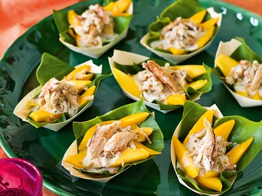 Coconut crab with mango