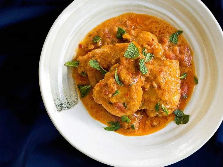 Creamy coconut and cardamom chicken curry
