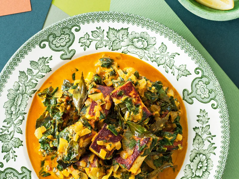Paneer and spinach curry
