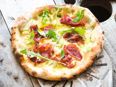 Potato, rosemary and bresaola pizzette