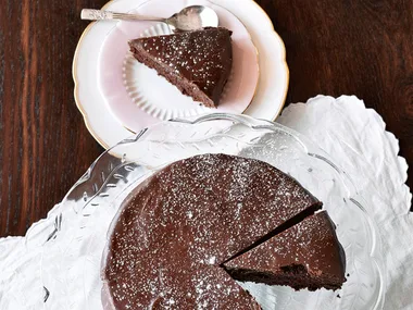 Byzantine chocolate cake