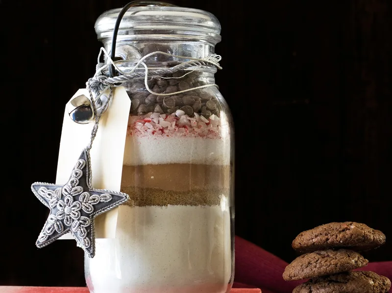 Chocolate peppermint ‘cookies in a jar’