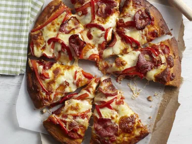 Pepperoni pizzaa