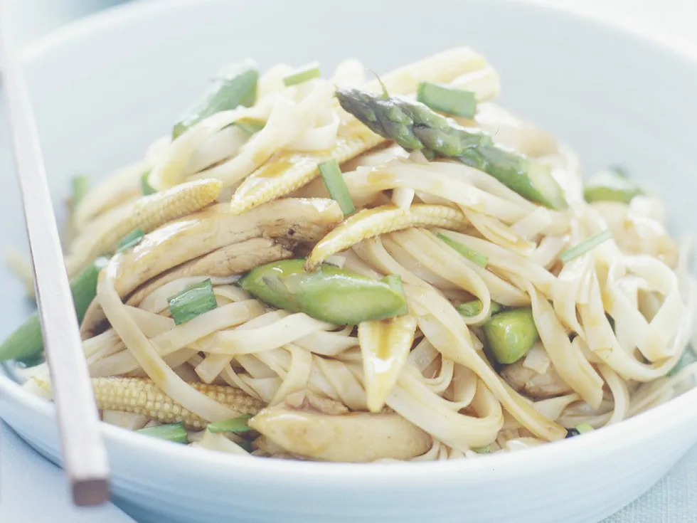 Chicken and oyster sauce noodle stir-fry