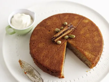 Almond honey spice cake