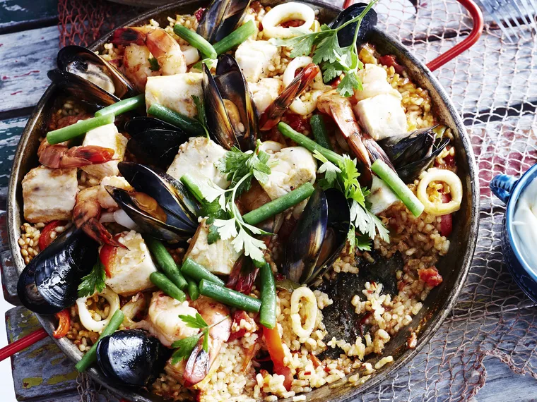 Seafood paella