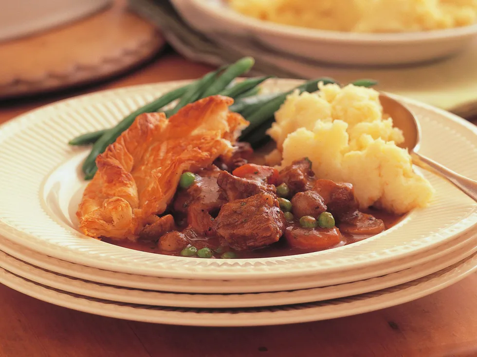 Beef hotpot pie