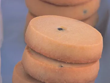 Passionfruit butter biscuits