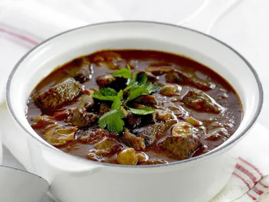 Photographer: Ian Wallace; Stylist: Louise Pickford