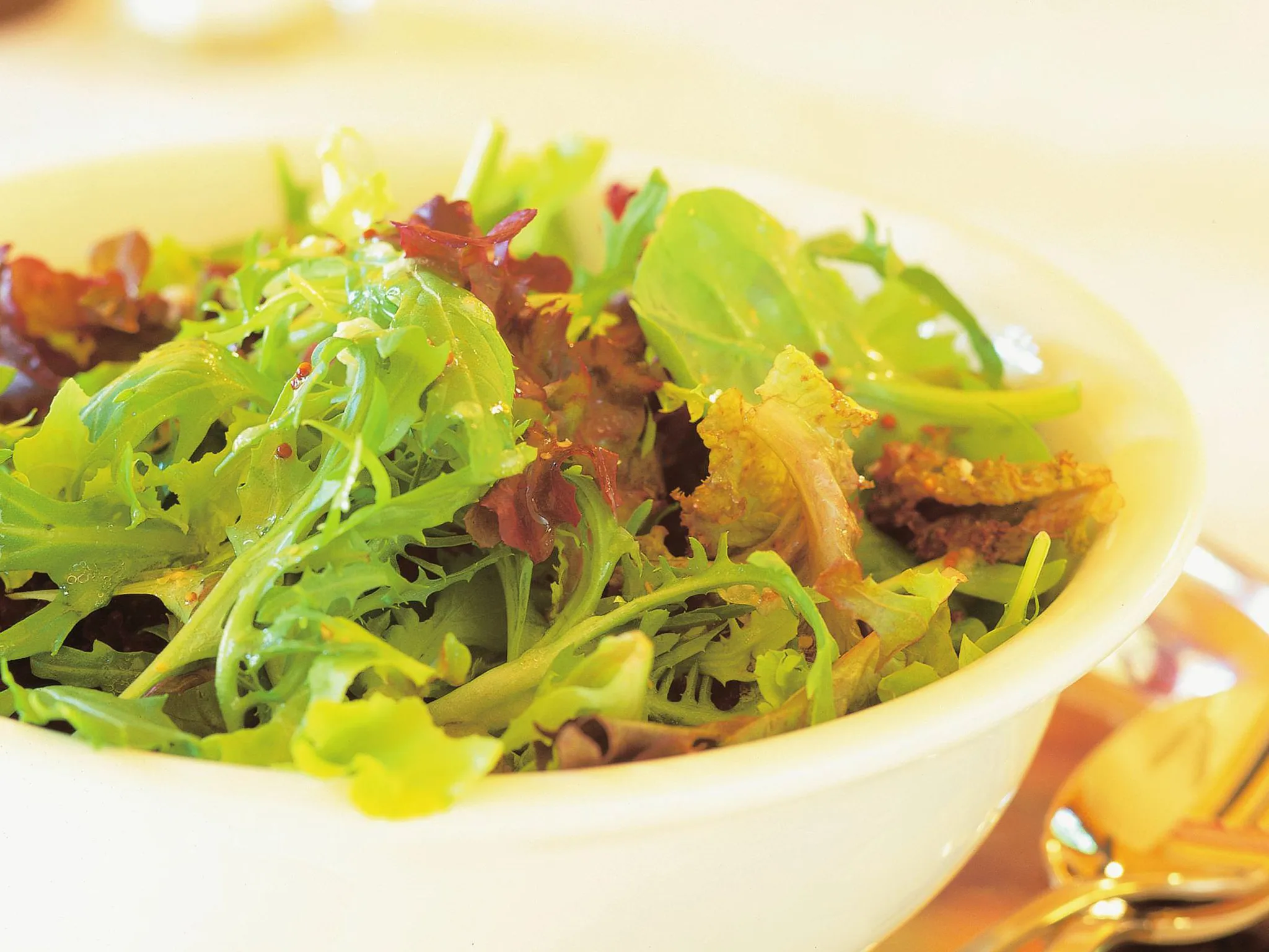 Mesclun salad with tarragon dressing