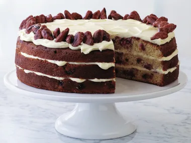 Raspberry and almond mascarpone cake