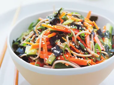 Soba salad with seaweed, ginger and vegetables