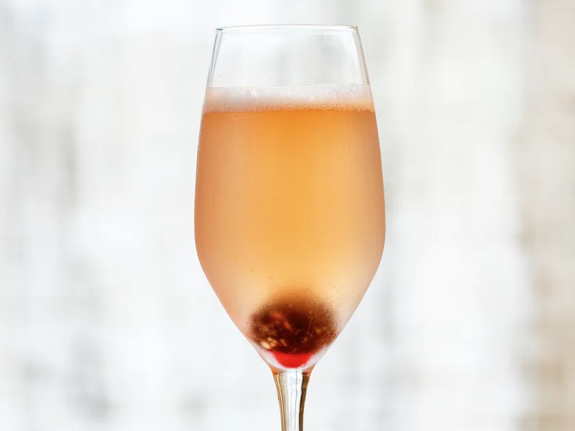 French 75 champagne cocktail