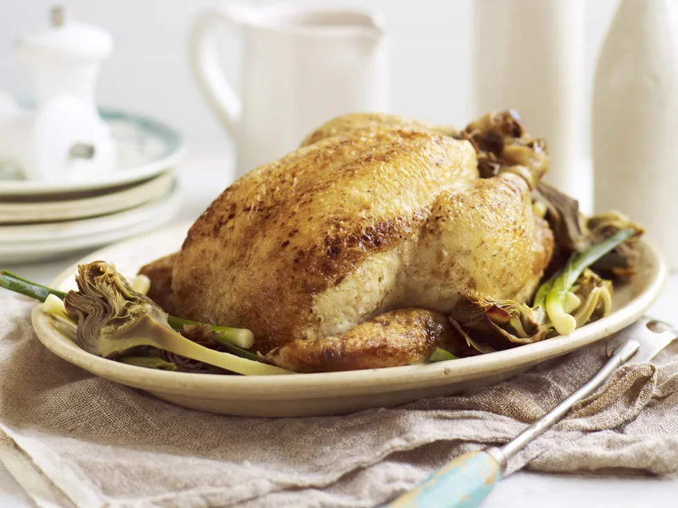Chicken with leeks and artichokes