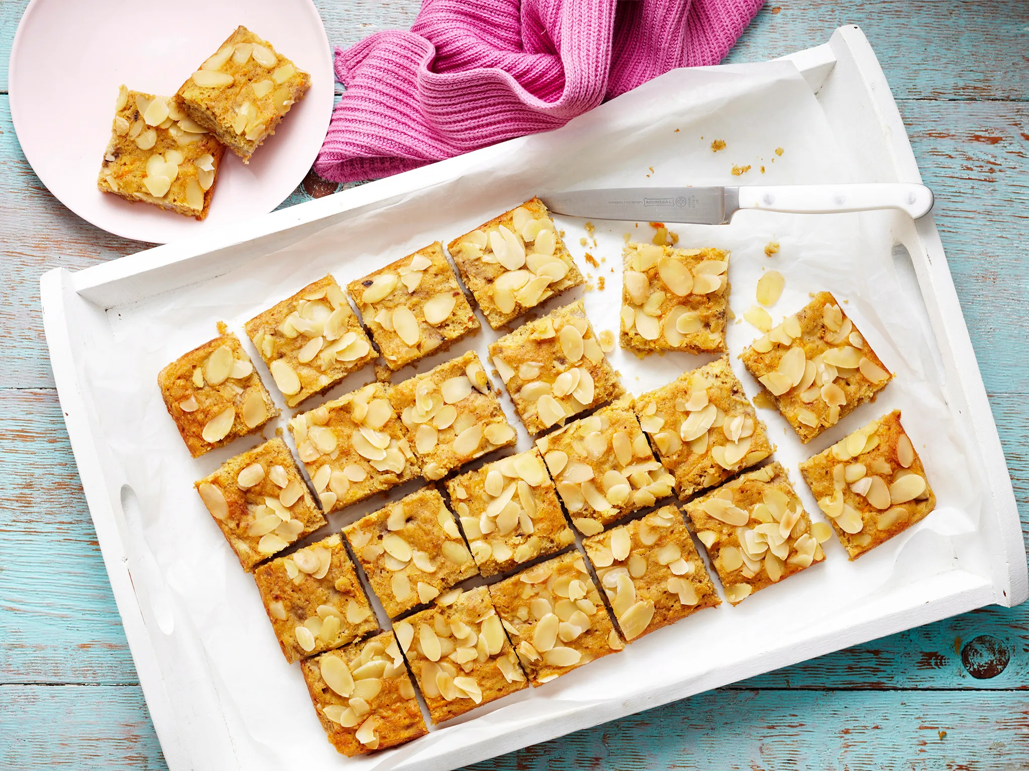 Almond energy bar