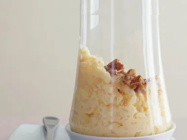 Greek creamed rice (rizogalo)