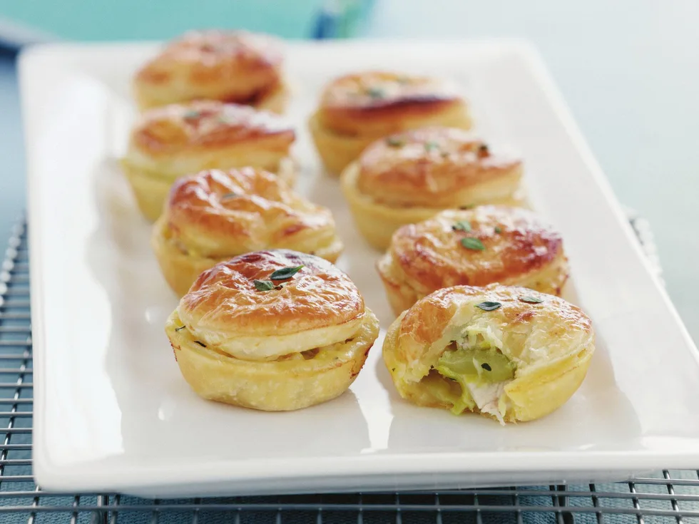 Little chicken and leek pies