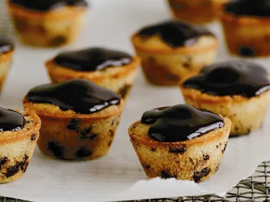 Mini choc chip friands