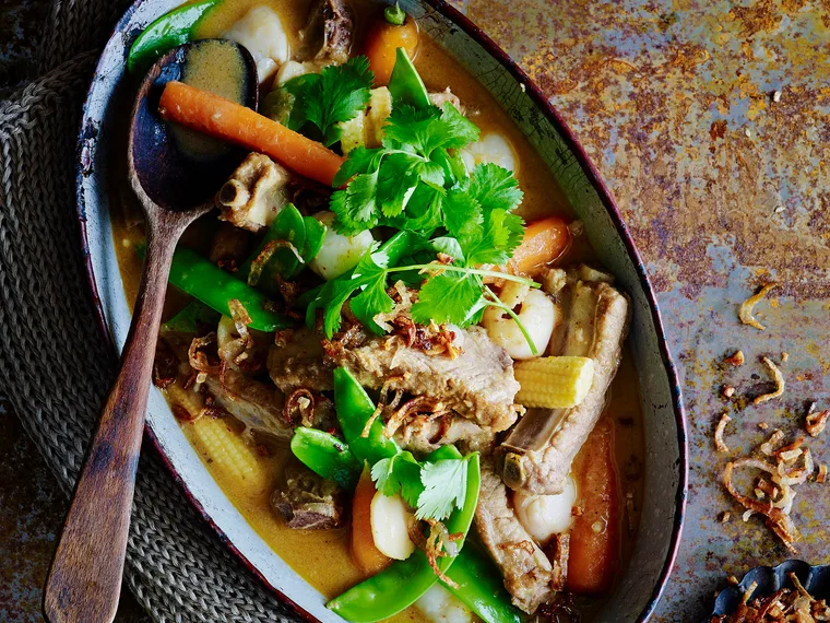 Red pork with lychee curry