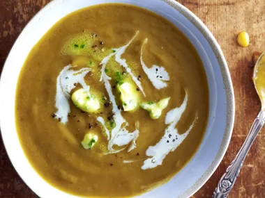 Roasted jerusalem artichoke soup