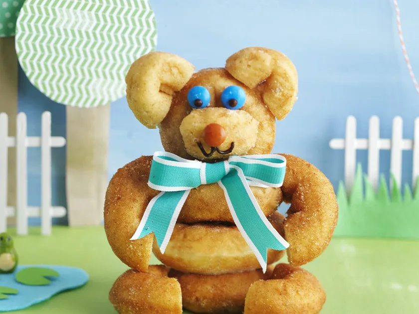 Teddy bear birthday cake