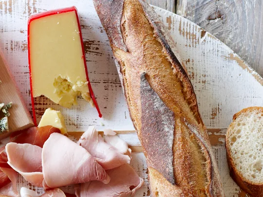 Tear and share ham and cheese bread