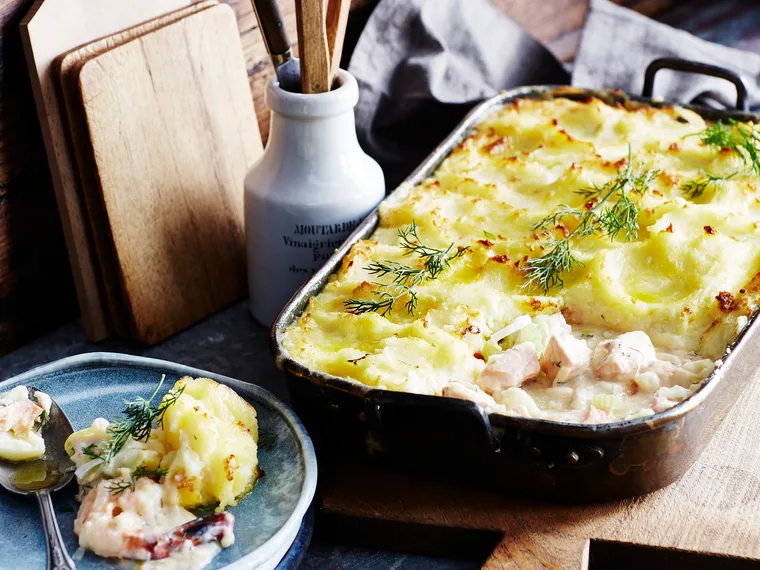 Creamy prawn and fish pie