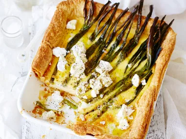 Easy cheesy leek quiche