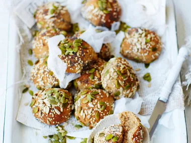 Rye, honey and seed pull-apart rolls