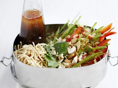 asian crispy noodle salad
