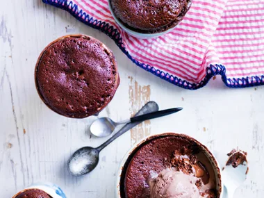 Chocolate nutella mug puddings