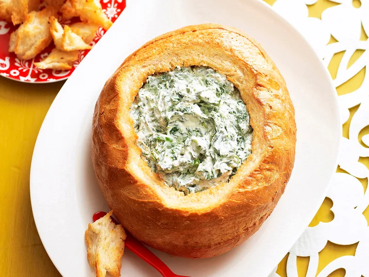 Cob loaf spinach dip
