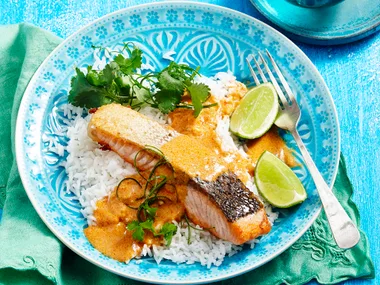 Crispy curried salmon