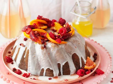 Honey muscat syrup cake