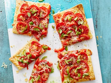 Tomato pastry pizzas
