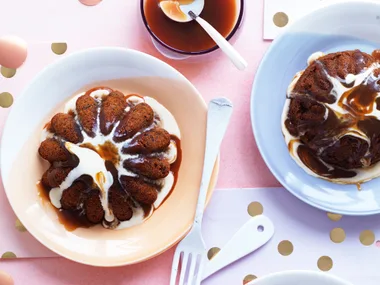 Sticky toffee date puddings