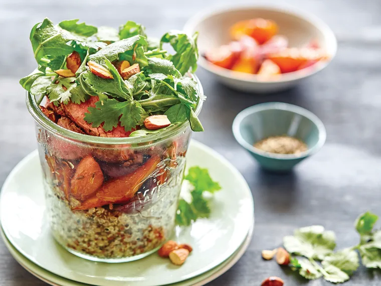 Spiced steak with carrot and quinoa salad jar