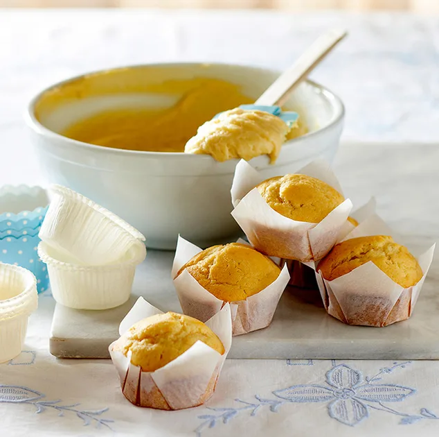 Feijoa muffins with nutmeg and honey