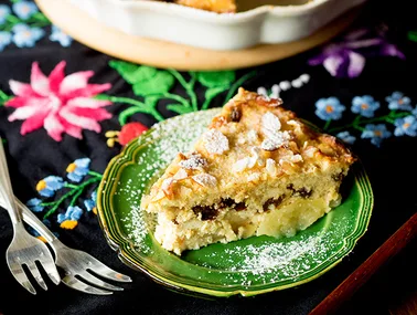 Russian apple cheesecake