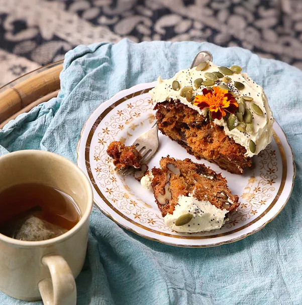 Carrot, orange and ginger cakes with mascarpone