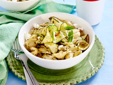 Pesto zucchini pasta