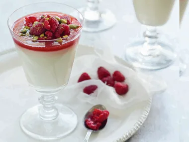 Muhalbiyah with rosewater