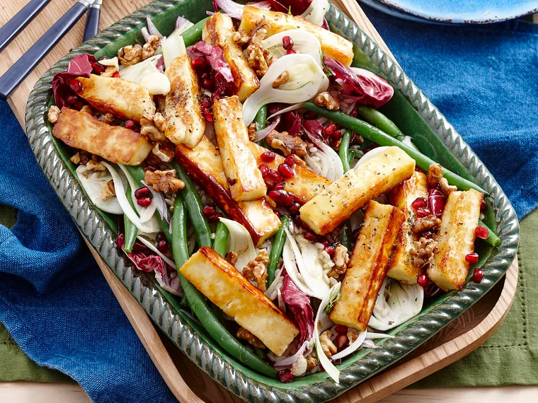 Honey glazed haloumi salad