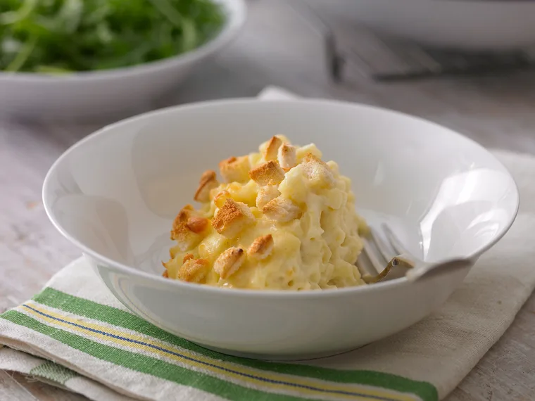 Crock-pot macaroni cheese