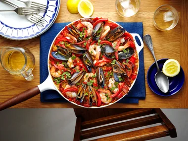 Seafood paella